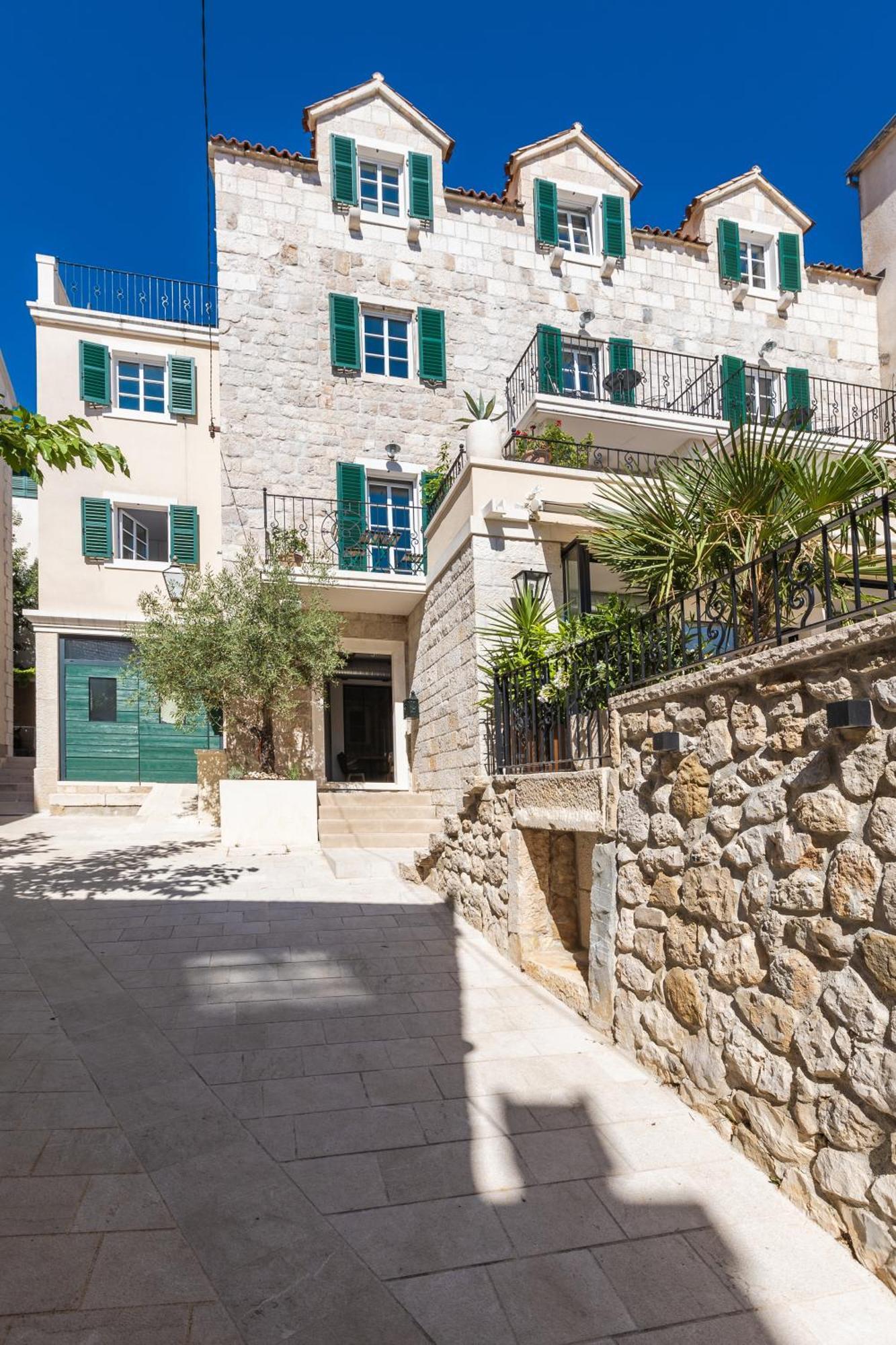 מאקרסקה New - Casa Columba - 4 Star Design Boutique Hotel With Outdoor Pool & Private Garden (Adults Only) מראה חיצוני תמונה